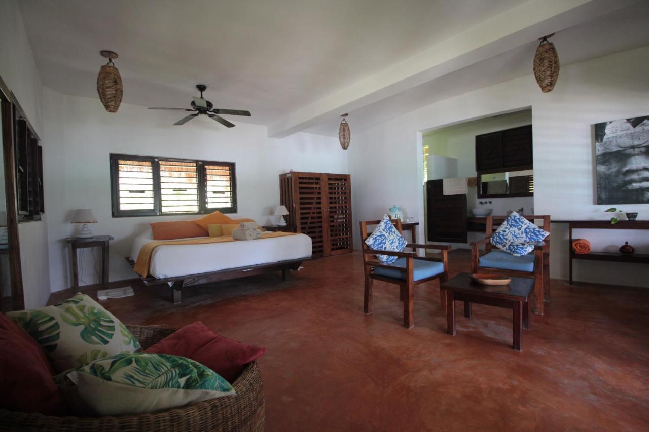 Sol Caribe Hotel Punta Allen Exterior photo