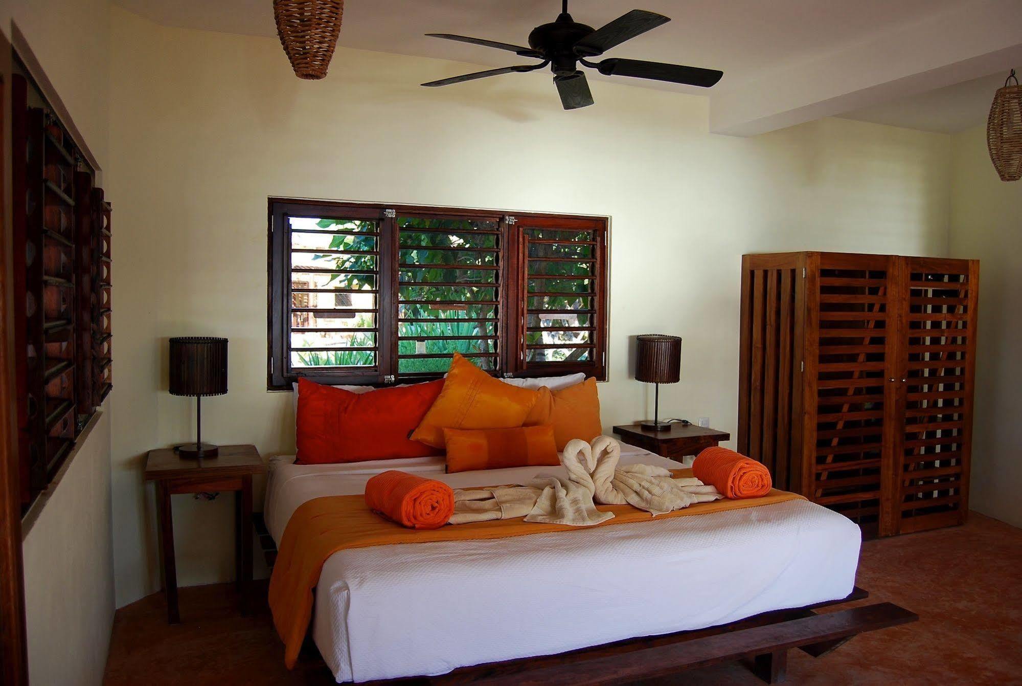 Sol Caribe Hotel Punta Allen Exterior photo